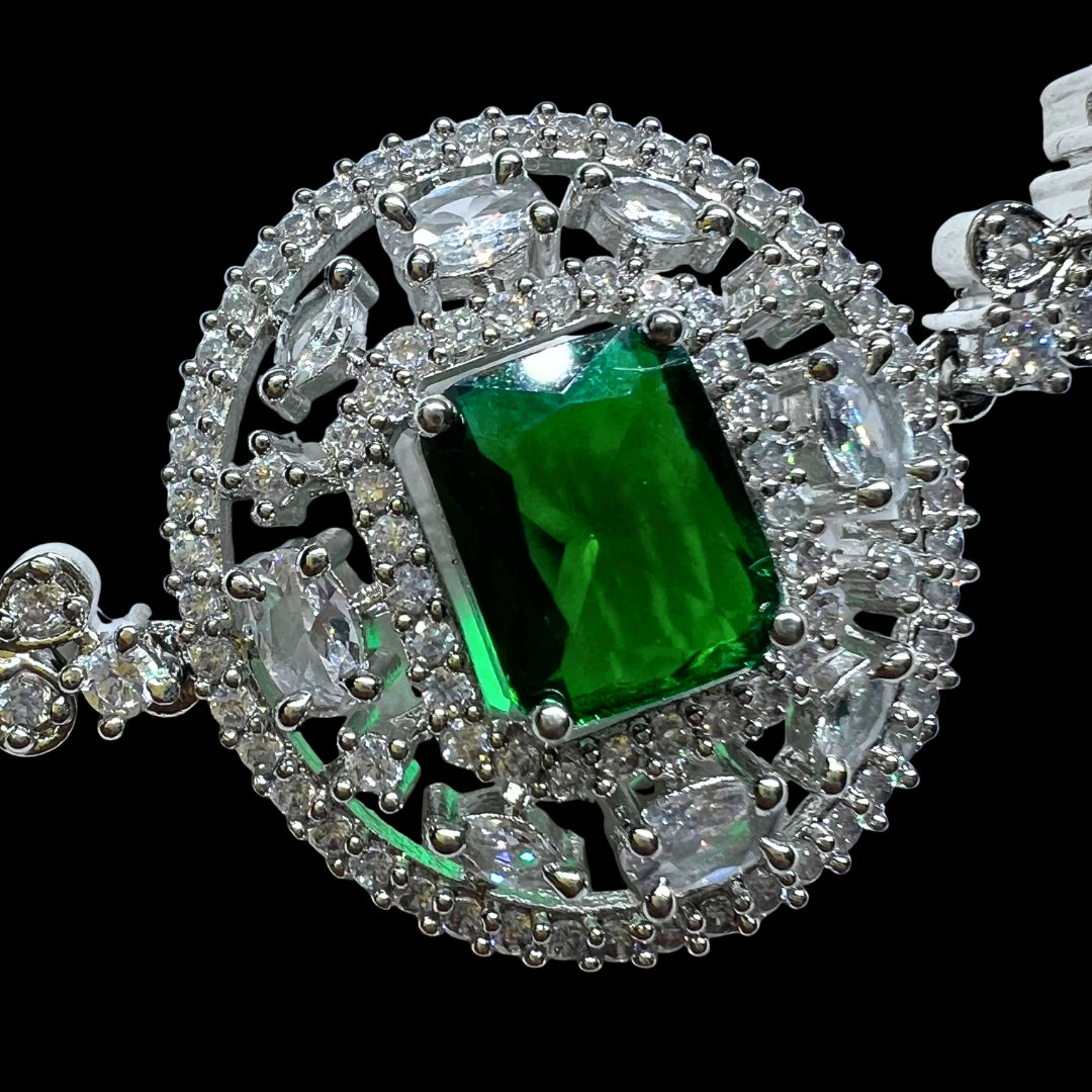 Limited Edition Emerald Green AD Bracelet – Elegant Statement Jewelry for Timeless Style