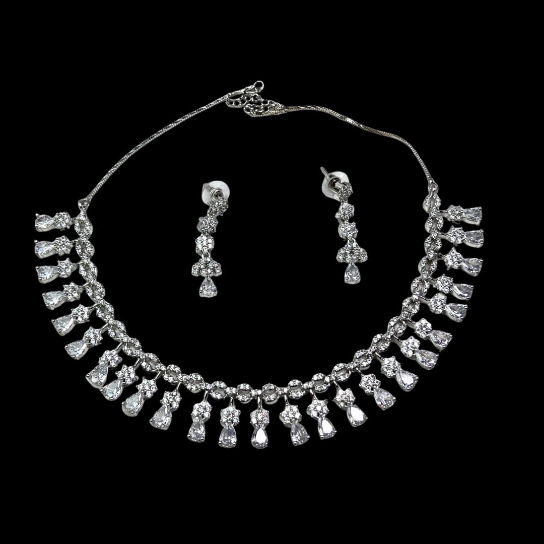 Sparkling Necklace and Earrings Set – Elegant Limited Edition AD Jewelry