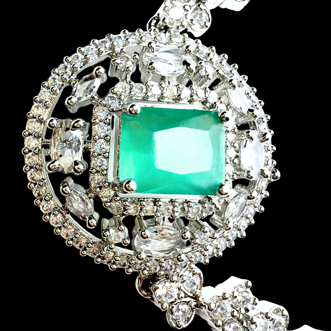 Limited Edition Emerald Green AD Bracelet – Elegant Statement Jewelry for Timeless Style