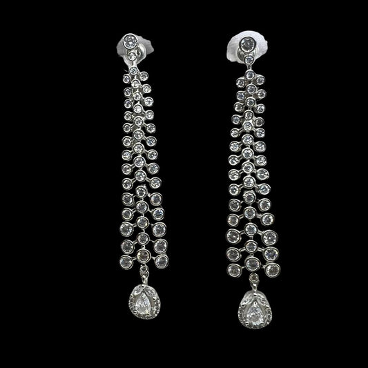 Crystal White Teardrop AD Earrings – Timeless Sparkle in Classic Diamond Shine